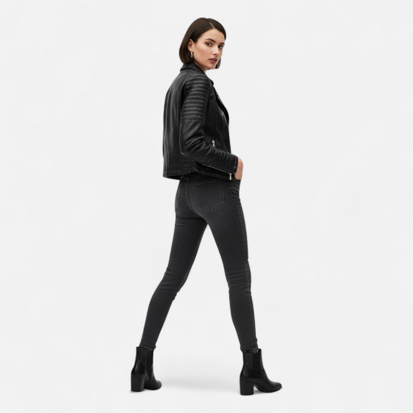 Blouson en Cuir Véritable Design Biker Coupe Structurée pour Femme